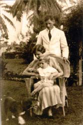 Dan Oakes with wife Marion, and son George in 1935